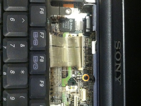 Replacing the Sony Vaio PCG-981L DVD drive: crwdns2935265:08crwdnd2935265:02crwdnd2935265:03crwdne2935265:0