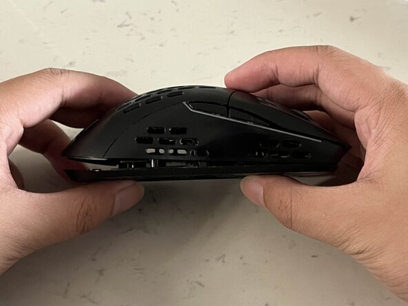 How to Fix the Scroll Wheel on a Keychron M1 Mouse: step 9, image 2 of 3