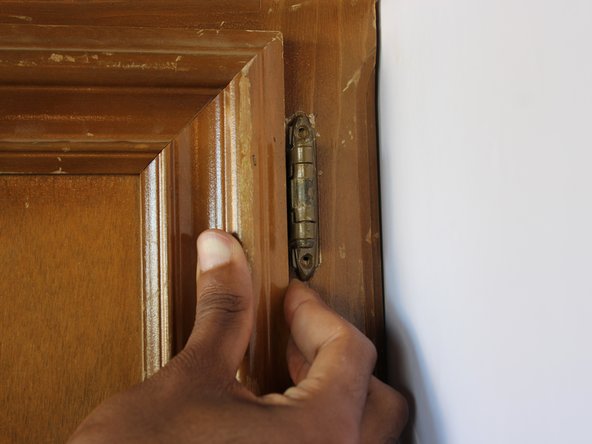 How to Replace a Cabinet Door: crwdns2935265:04crwdnd2935265:02crwdnd2935265:03crwdne2935265:0