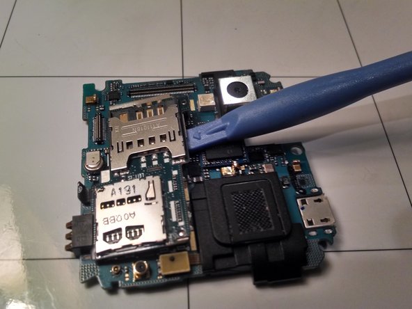 Disassembling Samsung Captivate Glide Phone, Daughterboard Removal: crwdns2935265:08crwdnd2935265:02crwdnd2935265:02crwdne2935265:0