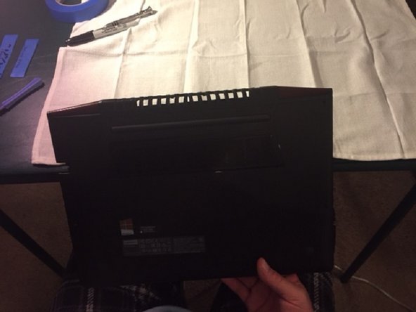 Lenovo Y700-14ISK Upgrading/Replacing RAM Replacement, Pulling off the back panel: crwdns2935265:03crwdnd2935265:02crwdnd2935265:03crwdne2935265:0