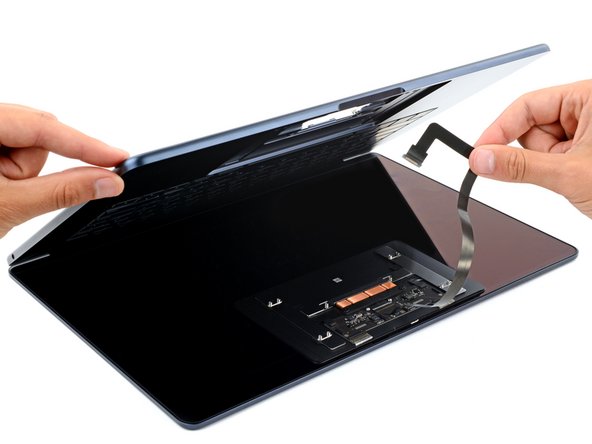 MacBook Air 15" 2024 Trackpad Replacement, Remove the trackpad: crwdns2935265:018crwdnd2935265:03crwdnd2935265:03crwdne2935265:0