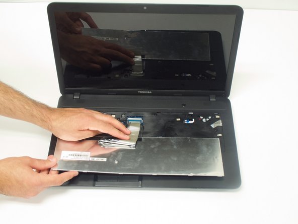 Toshiba Satellite C875-S7304 Motherboard Replacement: crwdns2935265:08crwdnd2935265:03crwdnd2935265:03crwdne2935265:0