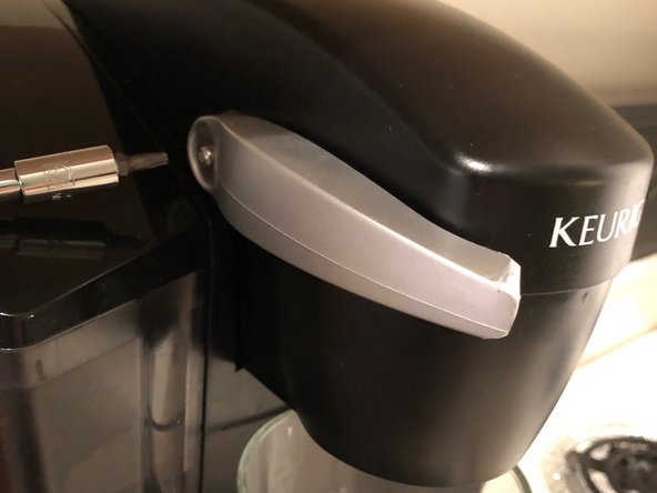 How to Fit Your Keurig Elite Under Low Cabinets: crwdns2935265:05crwdnd2935265:03crwdnd2935265:03crwdne2935265:0