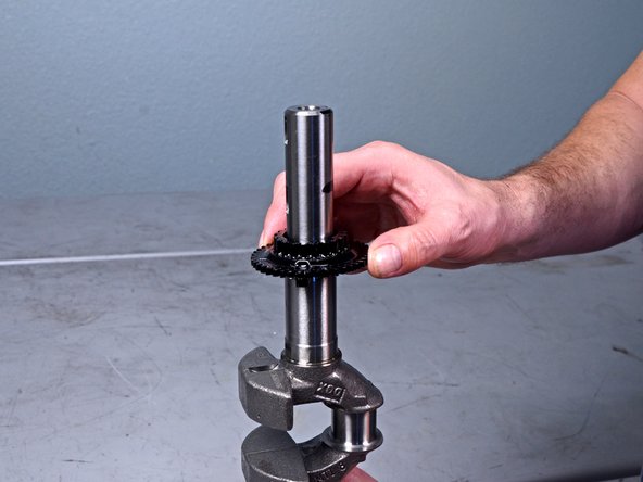 Honda Lawn Mower HRS216K6 PKAA Crankshaft Replacement, Remove the timing pulley: crwdns2935265:037crwdnd2935265:02crwdnd2935265:03crwdne2935265:0