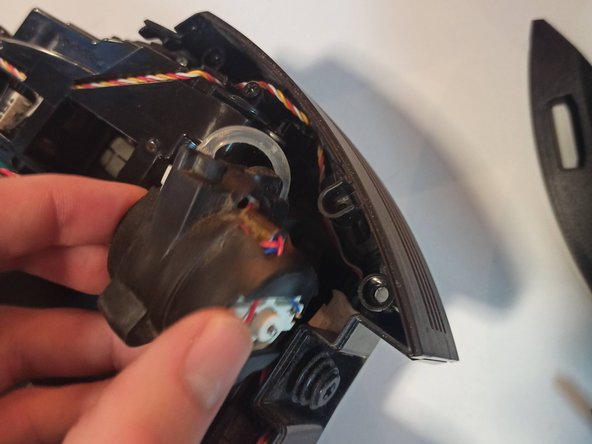 Ecovacs Deebot 920 Disassembly, Remove The Water Pump: crwdns2935265:012crwdnd2935265:02crwdnd2935265:03crwdne2935265:0