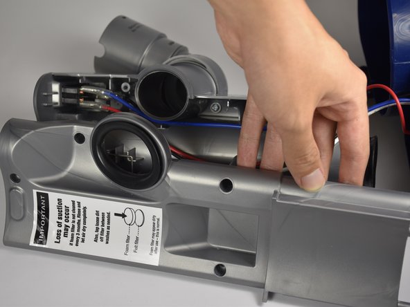 Shark Navigator Lift-Away Deluxe NV360 Power Button Replacement: crwdns2935265:015crwdnd2935265:02crwdnd2935265:02crwdne2935265:0