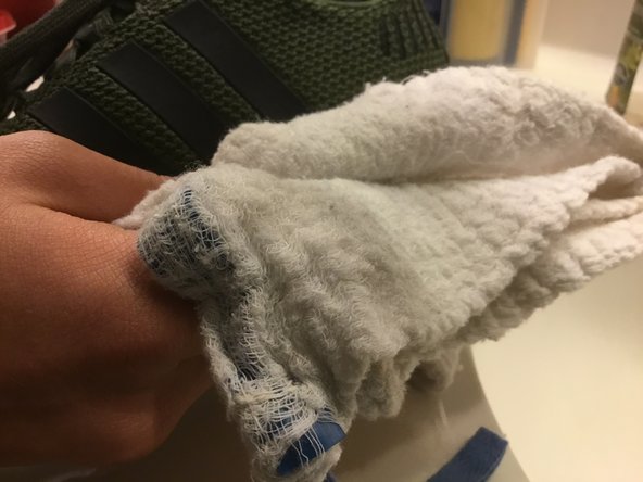 How to clean a Shoe: crwdns2935265:04crwdnd2935265:03crwdnd2935265:03crwdne2935265:0