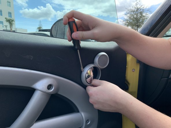 2004 Mini Cooper Driver Window Replacement: step 3, image 2 of 3