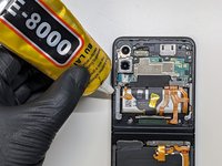Samsung Galaxy Z Flip 3 Screen and Frame Assembly Replacement