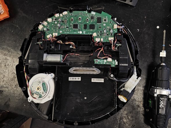 Roborock Q7 Max: Teardown: crwdns2935265:08crwdnd2935265:02crwdnd2935265:02crwdne2935265:0