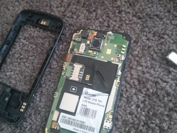 ZTE T81 Teardown, Separate the frame from the mainboard: crwdns2935265:03crwdnd2935265:02crwdnd2935265:02crwdne2935265:0