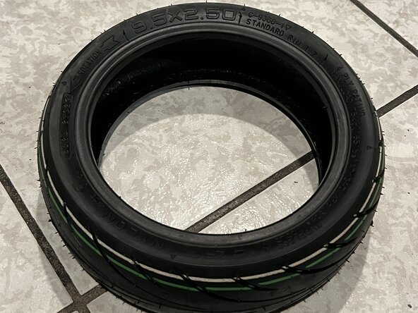 NIU KQi3 Pro Electric Scooter Front Tire Replacement: crwdns2935265:00crwdnd2935265:01crwdnd2935265:02crwdne2935265:0
