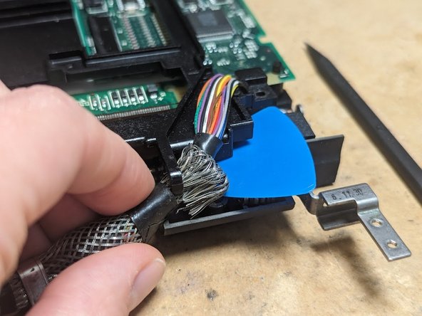 IBM Thinkpad 700C Disassembly, LCD Frame Stiffener: crwdns2935265:010crwdnd2935265:02crwdnd2935265:03crwdne2935265:0