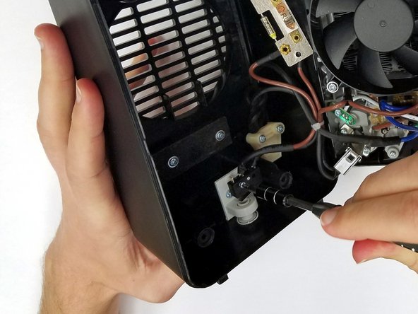 Insignia NS-HTMC01-B Tip-Over Safety Switch Replacement, Tip-Over Safety Switch: crwdns2935265:03crwdnd2935265:02crwdnd2935265:03crwdne2935265:0