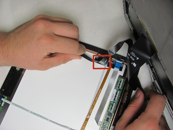 Sony Vaio Fit 13A Screen Replacement, Remove Strip: crwdns2935265:05crwdnd2935265:03crwdnd2935265:03crwdne2935265:0