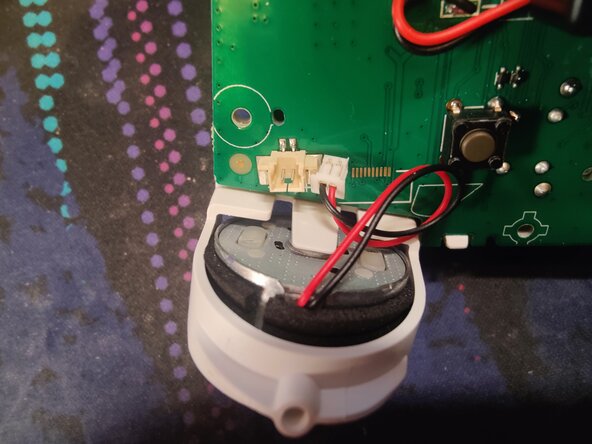 Disassembling 8BitDo Ultimate Bluetooth Controller, Detatch rumble motors: crwdns2935265:08crwdnd2935265:02crwdnd2935265:03crwdne2935265:0