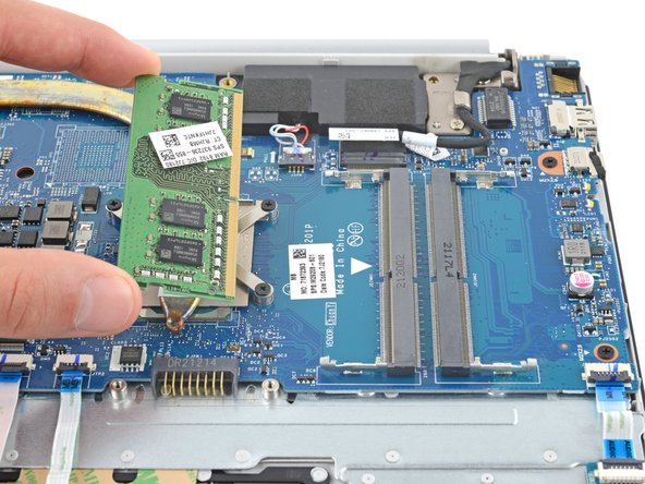 HP 15-dw RAM Replacement, Remove the RAM: crwdns2935265:017crwdnd2935265:02crwdnd2935265:02crwdne2935265:0