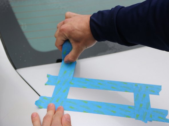 How to Repair a Scratch On a Car: crwdns2935265:03crwdnd2935265:02crwdnd2935265:02crwdne2935265:0