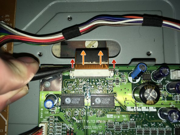 Mitsubishi Diamondpoint NXM76LCD  Display  Replacement, Remove the display cable: crwdns2935265:07crwdnd2935265:02crwdnd2935265:03crwdne2935265:0