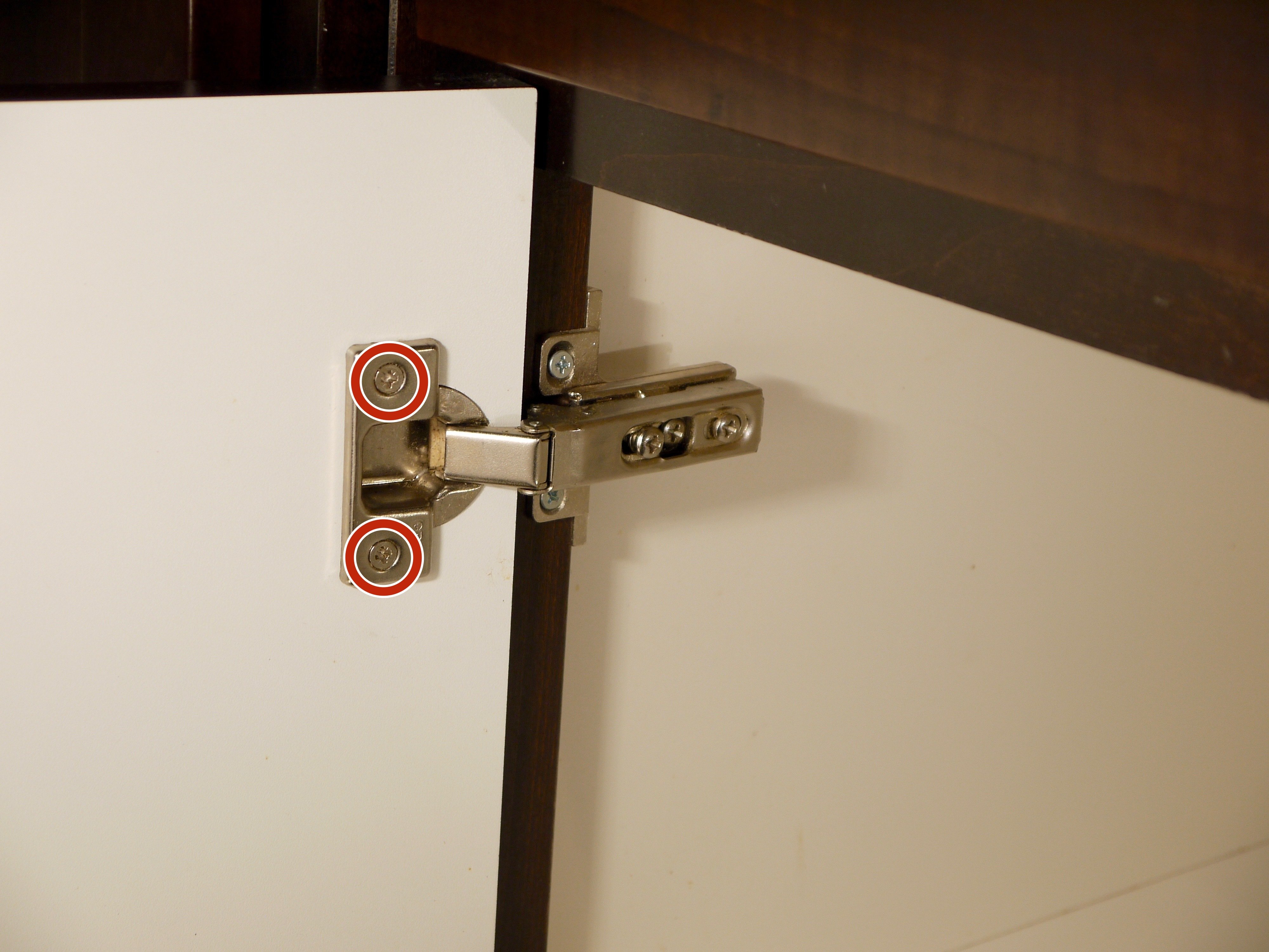 Fix Broken Kitchen Cabinet Hinges Things In The Kitchen