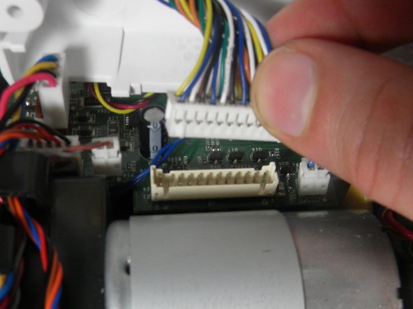 Neato Botvac 65 Wheel Motors Replacement: crwdns2935265:013crwdnd2935265:02crwdnd2935265:02crwdne2935265:0