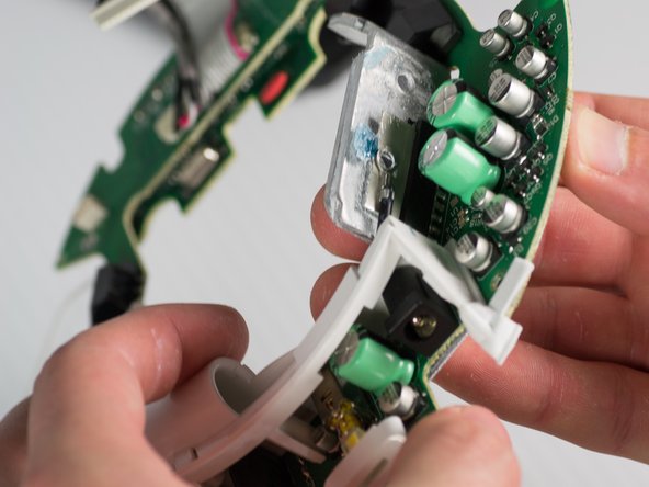 Disassembling the Circuit Board: crwdns2935265:011crwdnd2935265:03crwdnd2935265:03crwdne2935265:0