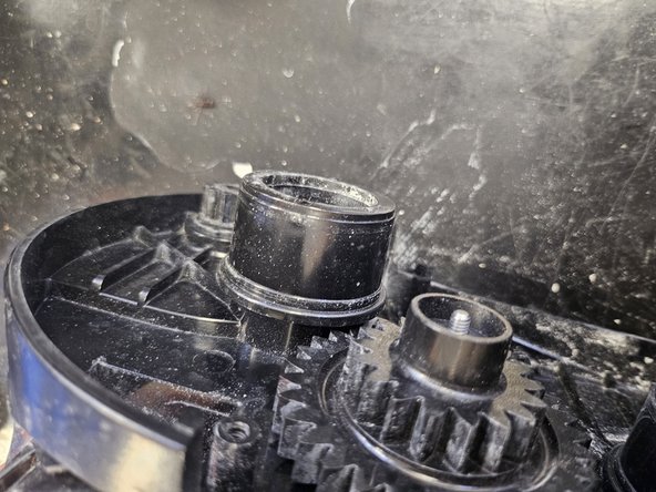 Aiper Seagull Pro: Teardown, Main motor cogs: crwdns2935265:011crwdnd2935265:02crwdnd2935265:03crwdne2935265:0