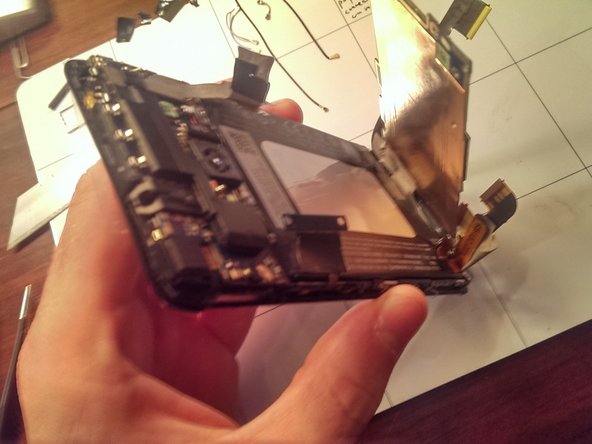 HTC One Display Assembly Replacement, Motherboard Removal: crwdns2935265:09crwdnd2935265:02crwdnd2935265:03crwdne2935265:0