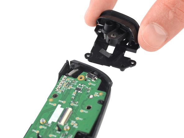 Backbone One Left Mainboard Replacement, Remove the trigger: crwdns2935265:08crwdnd2935265:02crwdnd2935265:02crwdne2935265:0