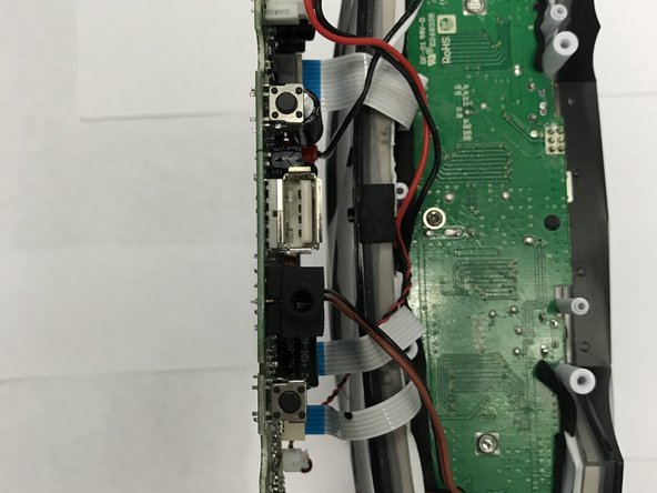 iHome iBT84 Motherboard Replacement: crwdns2935265:03crwdnd2935265:03crwdnd2935265:03crwdne2935265:0