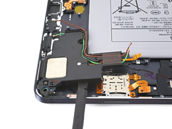 Samsung Galaxy Tab S7 Plus Loudspeaker Assembly Replacement, Remove the loudspeaker: crwdns2935265:060crwdnd2935265:02crwdnd2935265:03crwdne2935265:0
