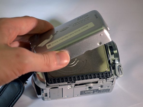 Sony Handycam DCR-SR68 Speaker Replacement: crwdns2935265:04crwdnd2935265:02crwdnd2935265:02crwdne2935265:0