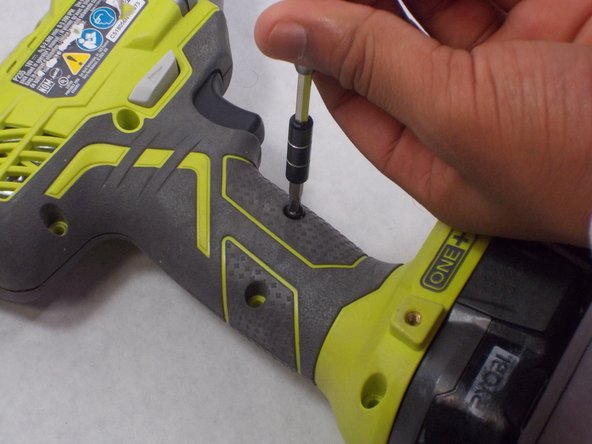 Ryobi P235 Direction of Rotation Selector Replacement, Direction of Rotation Selector: crwdns2935265:03crwdnd2935265:02crwdnd2935265:02crwdne2935265:0