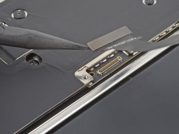 MacBook Air 15" 2024 Trackpad Replacement, Disconnect the trackpad cable: crwdns2935265:014crwdnd2935265:02crwdnd2935265:02crwdne2935265:0