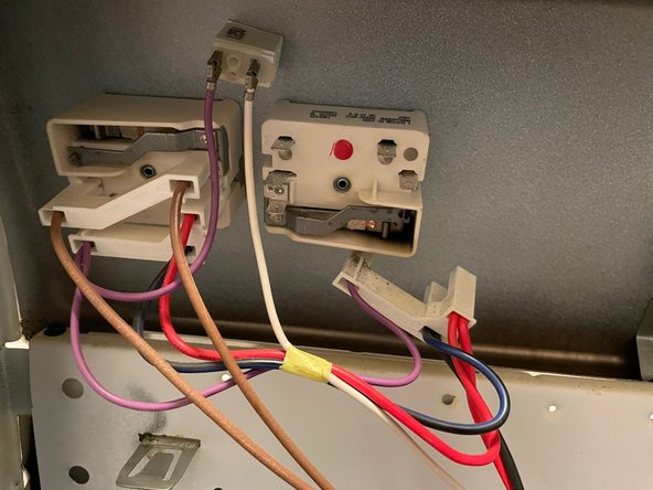 Frigidaire CFEF3012PWC Heat Switch Repair: crwdns2935265:05crwdnd2935265:02crwdnd2935265:02crwdne2935265:0