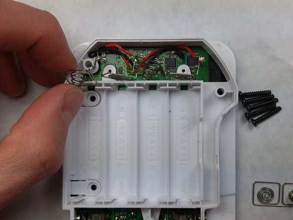 iDevices iGrill Power Delivery Wires and Springs Replacement: crwdns2935265:05crwdnd2935265:02crwdnd2935265:02crwdne2935265:0