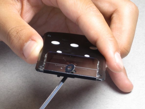 Sony Ericsson W518a Camera Lens Replacement: crwdns2935265:05crwdnd2935265:02crwdnd2935265:02crwdne2935265:0