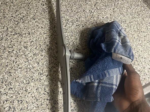 Removing and Cleaning Dishwasher Spray Arm: crwdns2935265:06crwdnd2935265:02crwdnd2935265:03crwdne2935265:0