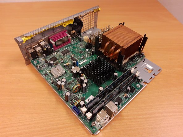 Dell Optiplex GX620 Teardown, Removing the fans: stap 0, afbeelding 2 van 2
