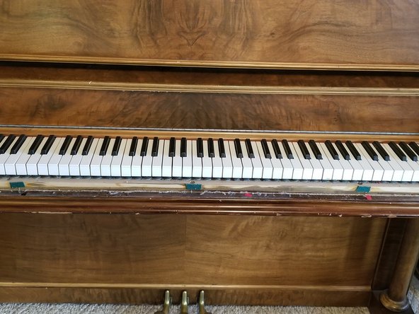 How to Adjust a Piano Key Slip: passo 3, immagine 2 di 2