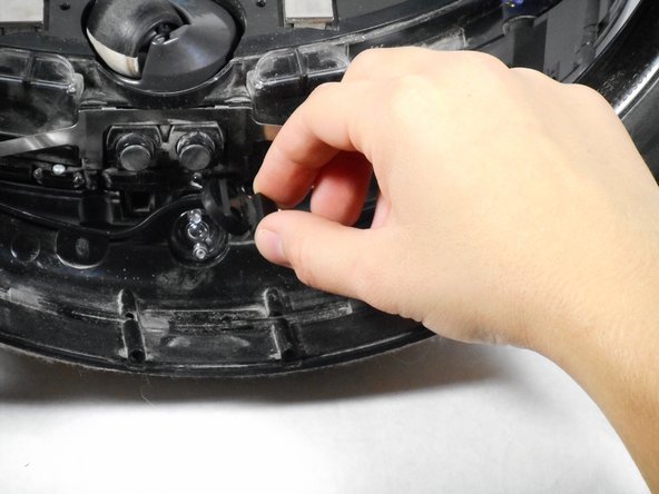 iRobot Roomba 560 Motherboard Replacement, Unscrew sensor: 15 단계, 이미지 2개 중 2개