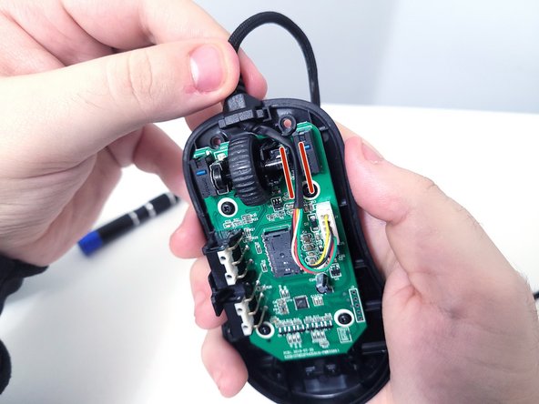 How to Replace the Cable on the Endgame Gear XM1 Mouse: step 7, image 2 of 3