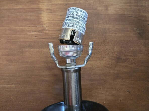 Replace the Light Socket in a Desk Lamp: crwdns2935265:04crwdnd2935265:01crwdnd2935265:03crwdne2935265:0