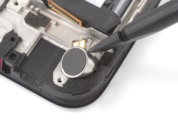 Nokia G42 5G Screen Assembly Replacement, Pry up the vibration motor: crwdns2935265:024crwdnd2935265:03crwdnd2935265:03crwdne2935265:0