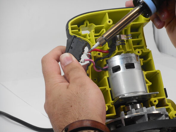 Ryobi P411 Motor Replacement: crwdns2935265:05crwdnd2935265:03crwdnd2935265:03crwdne2935265:0