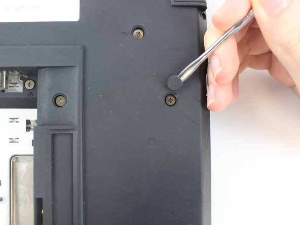 IBM ThinkPad 600E Display Replacement: crwdns2935265:06crwdnd2935265:03crwdnd2935265:03crwdne2935265:0