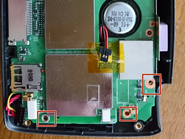 TomTom Go Blue and Me Disassembly, Battery and loudspeaker: crwdns2935265:04crwdnd2935265:02crwdnd2935265:02crwdne2935265:0