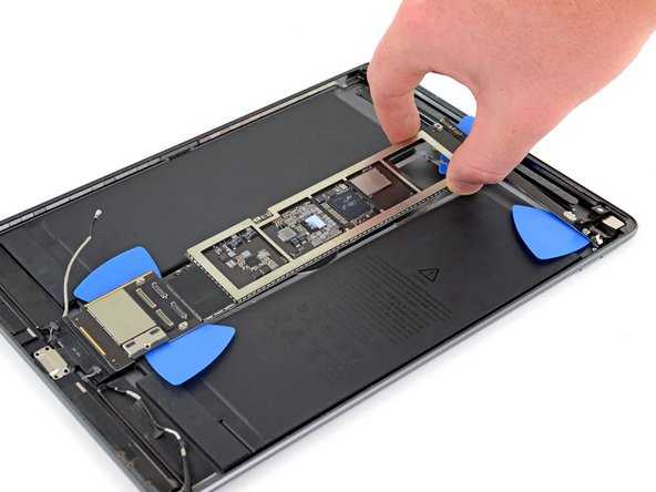 iPad Air 3 Logic Board Replacement: crwdns2935265:051crwdnd2935265:02crwdnd2935265:03crwdne2935265:0