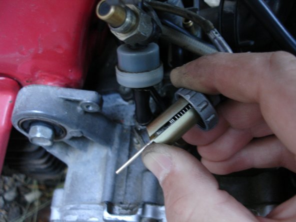 Suzuki FA50 Moped Throttle Cable Teardown: crwdns2935265:06crwdnd2935265:02crwdnd2935265:02crwdne2935265:0